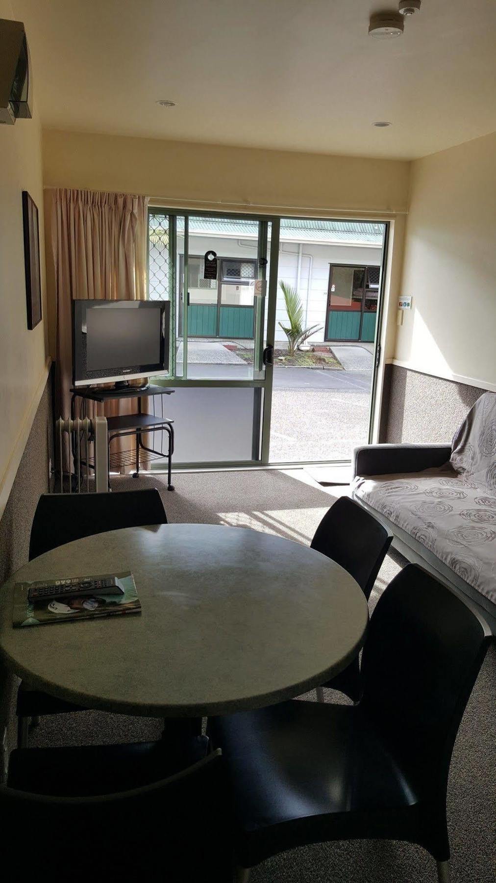 Auckland Northshore Motels & Holiday Park Bagian luar foto