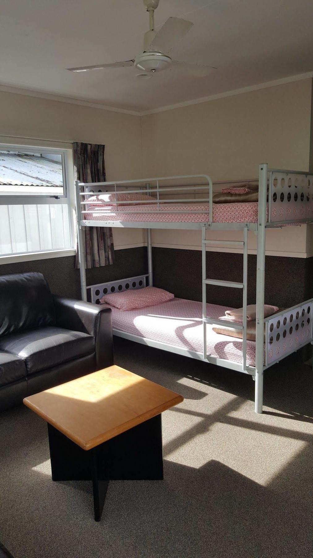 Auckland Northshore Motels & Holiday Park Bagian luar foto