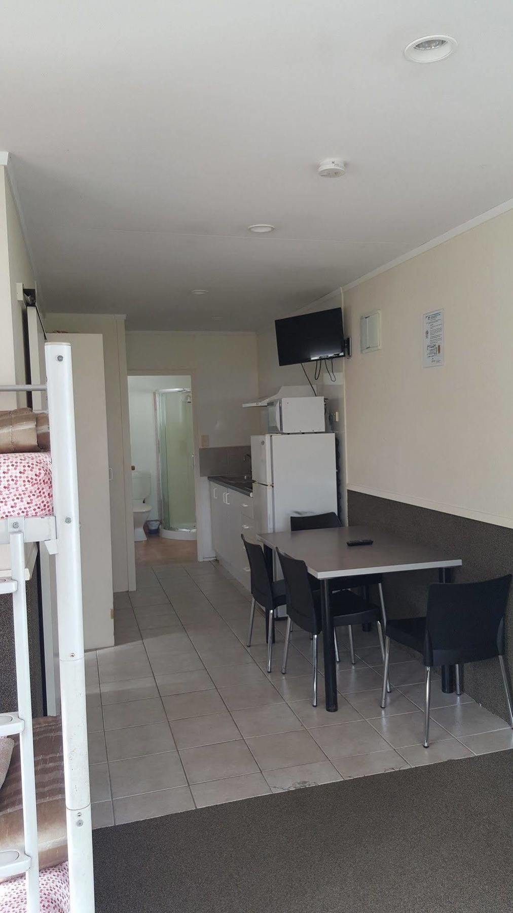 Auckland Northshore Motels & Holiday Park Bagian luar foto